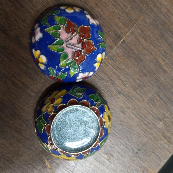 Vintage Cloisomne Butterflys Round Trinket Box - Picture 5 of 9